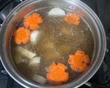 รูปขั้นตอนการทำที่ 2 ของ ตุ๋นไก่หัวไชเท้า