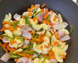 Une image de l'étape 2 de Sauté mine de légumes.