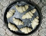 A picture of step 12 of Eggless croissants.