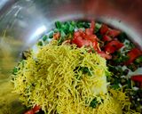 A picture of step 2 of Masala Bhel.