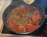 Foto del paso 2 de la receta: Merluza al horno con tomate y anchoas
