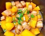 Hình bước làm 3 của món Thịt Kho Đu Đủ Hườm