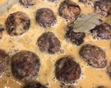 A picture of step 5 of Spanish Meatballs in Sauce.