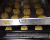 Foto langkah ke 4 dari resep Soes mini vla rasa mangga.