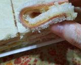 Foto del paso 8 de la receta: Sandwichs de jamón y queso (de miga)