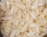 Foto del paso 1 de la receta: Pasta penne a la crema