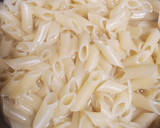 Foto del paso 1 de la receta: Pasta penne a la crema