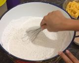 Foto langkah ke 2 dari resep Apem kukus tepung beras.