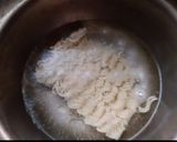 A picture of step 1 of Suji Maggi Kay Appe.