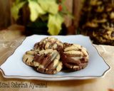 Foto langkah ke 6 dari resep Marmer Cookies.