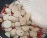 Foto langkah ke 3 dari resep Tumis Bakso Ayam.
