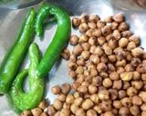 A picture of step 1 of Coconut chutney - type 4.