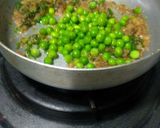 A picture of step 8 of Methi Matar Malai.