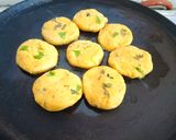 A picture of step 2 of Tasty crispy left over rice tikki.