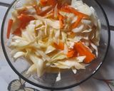 Foto langkah ke 2 dari resep Martabak Telur Sayur.