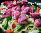 Foto langkah ke 5 dari resep Tumis Ayam Sawi Berkuah.