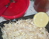 Foto del paso 2 de la receta: Ensalada china de repollo y gambas