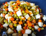 Foto del paso 3 de la receta: Sopa de pollo con macedonia de verduras