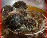A picture of step 10 of Shaam savera - Paneer stuffed Spinach koftas.