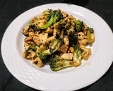 A picture of step 3 of Stir fry broccoli and tofu salad.