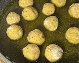 Foto langkah ke 5 dari resep Bola - Bola Kentang Keju.
