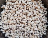 A picture of step 1 of Black eyed peas dhokla.