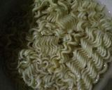 Foto langkah ke 1 dari resep Martabak mie praktis.