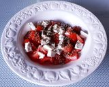 Foto del paso 3 de la receta: 105. Tomate y queso fresco en ensalada