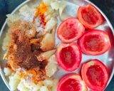 A picture of step 1 of Stuffed tomato curry.