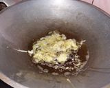 Foto langkah ke 3 dari resep Telur gulung cemilan jajanan SD (4 bahan), saos mamang jualan.