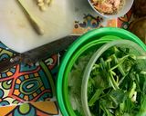 Hình bước làm 1 của món Thịt bê xào sả, cần tỏi tây