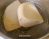 A picture of step 1 of Peppered Tofu(Awara).