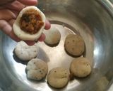 प्याज़ का भरवा कचौड़ी (Pyaz ka bharva kachodi recipe in Hindi) रेसिपी चरण 6 फोटो