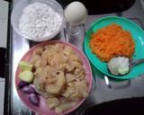 Foto langkah ke 1 dari resep Otak-otak goreng ayam wortel.