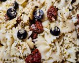Foto del paso 4 de la receta: MARIPOSAS🦋🦋🦋, (Farfalle), Pesto🌿 y Tomate🍅Seco...!