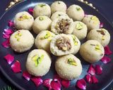 A picture of step 6 of Semolina Gulkand laddu.