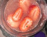 Foto del paso 5 de la receta: Licuado Frío de Frutilla🍓🍓