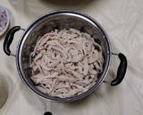 รูปขั้นตอนการทำที่ 1 ของ ลาบไก่ฉีก