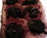 Foto del paso 10 de la receta Coca integral de morcilla y pimientos