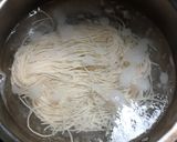Foto langkah ke 4 dari resep 647. Misua Kuah Bening Telur Puyuh.