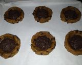Foto langkah ke 6 dari resep Chewy Chocolate Cookies (with choco-crunchy filling).