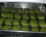 Foto langkah ke 3 dari resep Cookies Putri salju pandan.