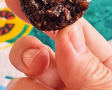 Foto del paso 4 de la receta: Bolitas de chocolate saludables 3 ing. 🍫 Ideal para hacer con infantes 🧒🏽 ♥️ 👧🏽 Sin azúcares agregados