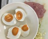 รูปขั้นตอนการทำที่ 1 ของ ไข่เค็มนึ่งหมูสับปลาเค็ม