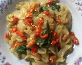 Foto langkah ke 5 dari resep Kwetiaw goreng udang.