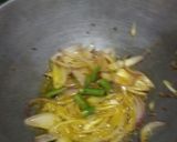 A picture of step 4 of Bhindi anardana.