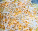 Foto del paso 3 de la receta: Cazuela de papas 🥔 con albóndigas bañada en salsa y queso 🧀