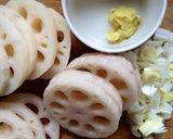 A picture of step 3 of Lotus Root Tempura Stuffed with Pork.