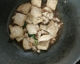 Foto langkah ke 2 dari resep Tumis tahu daging giling ayam.