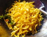 Foto langkah ke 3 dari resep Mie Kuning Goreng.